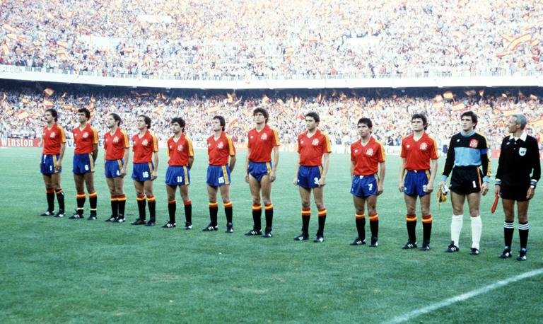 1982 World Cup Finals, Valencia, Spain, 25th June, 1982, Spain 0 v Northern Ireland 1, The Spanish team line up before the match (Photo by Bob Thomas Sports Photography via Getty Images)